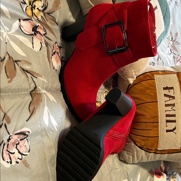 Chic Red Ankle Boots with Buckle - Picture 3 of 3